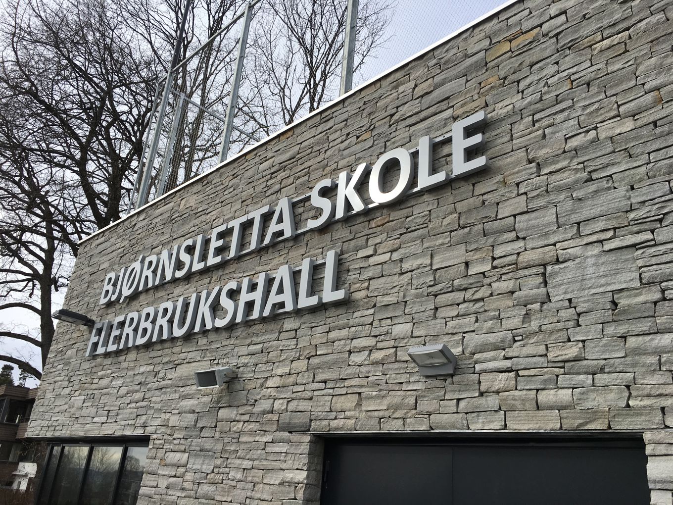 Flerbrukshallen til Bjørnsletta skole Flerbrukshallen til Bjørnsletta skole
